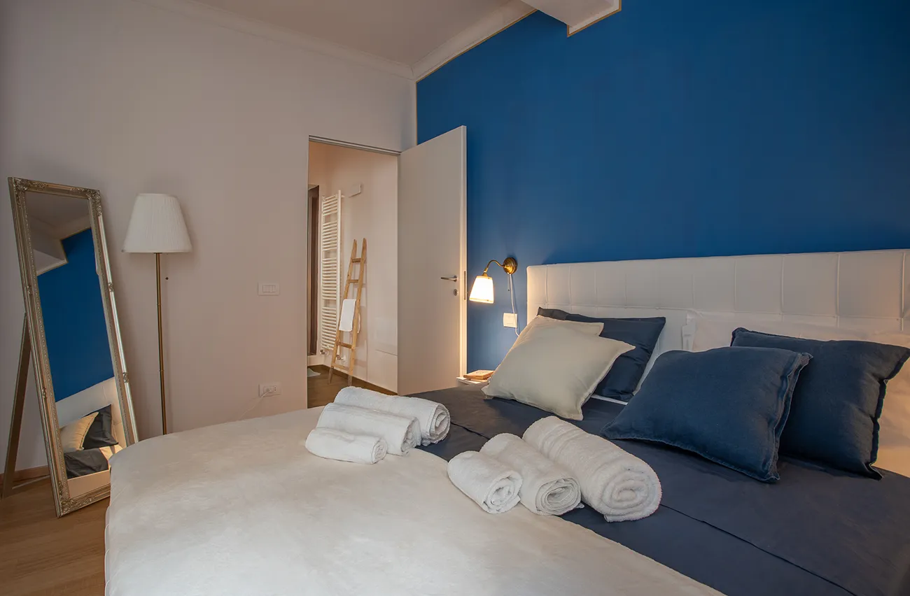 Freedom Suites - Appartamento Parma - camera da letto Blue foto3