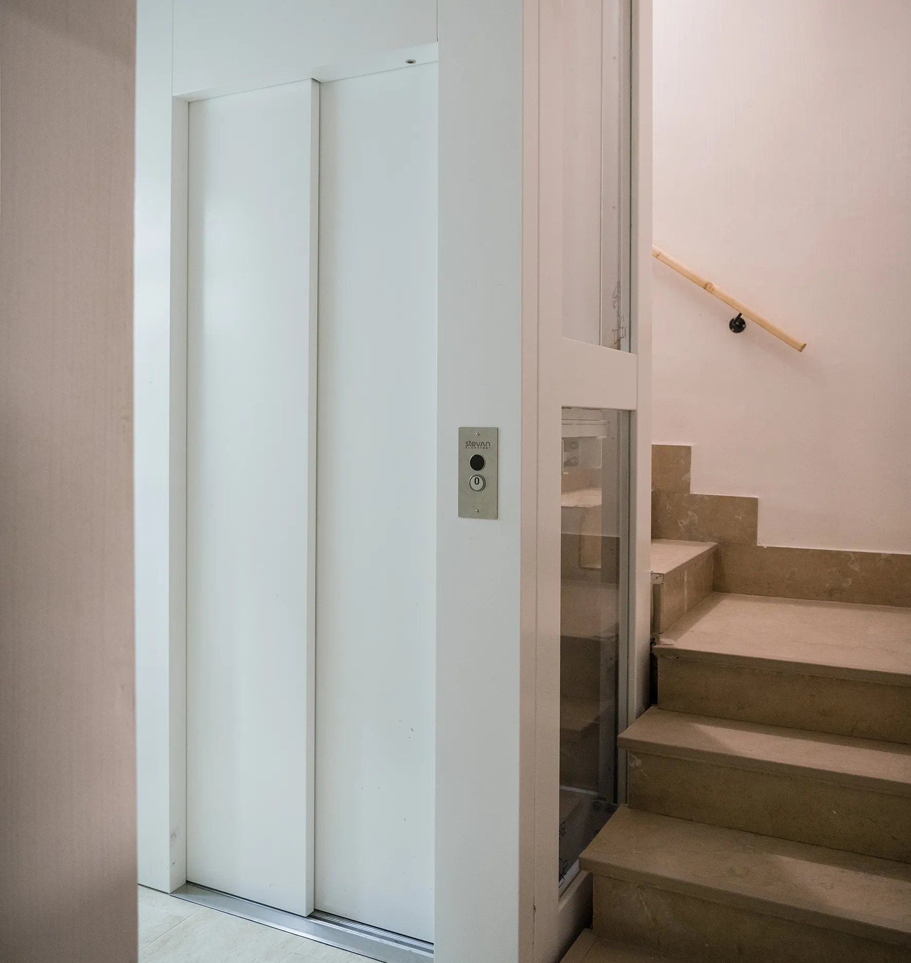 Freedom Sant'Anastasia - Appartamento Verona - Atrio con ascensore Freedom Sant'Anastasia - Appartamento Verona - Atrio con ascensore